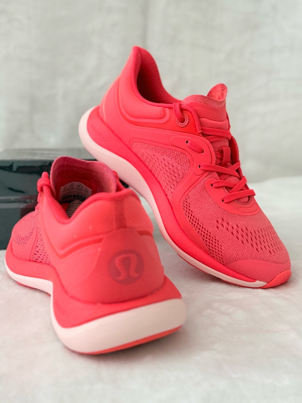 Lululemon Chargefeel Low Sneakers Flare Pink Neon Size 7